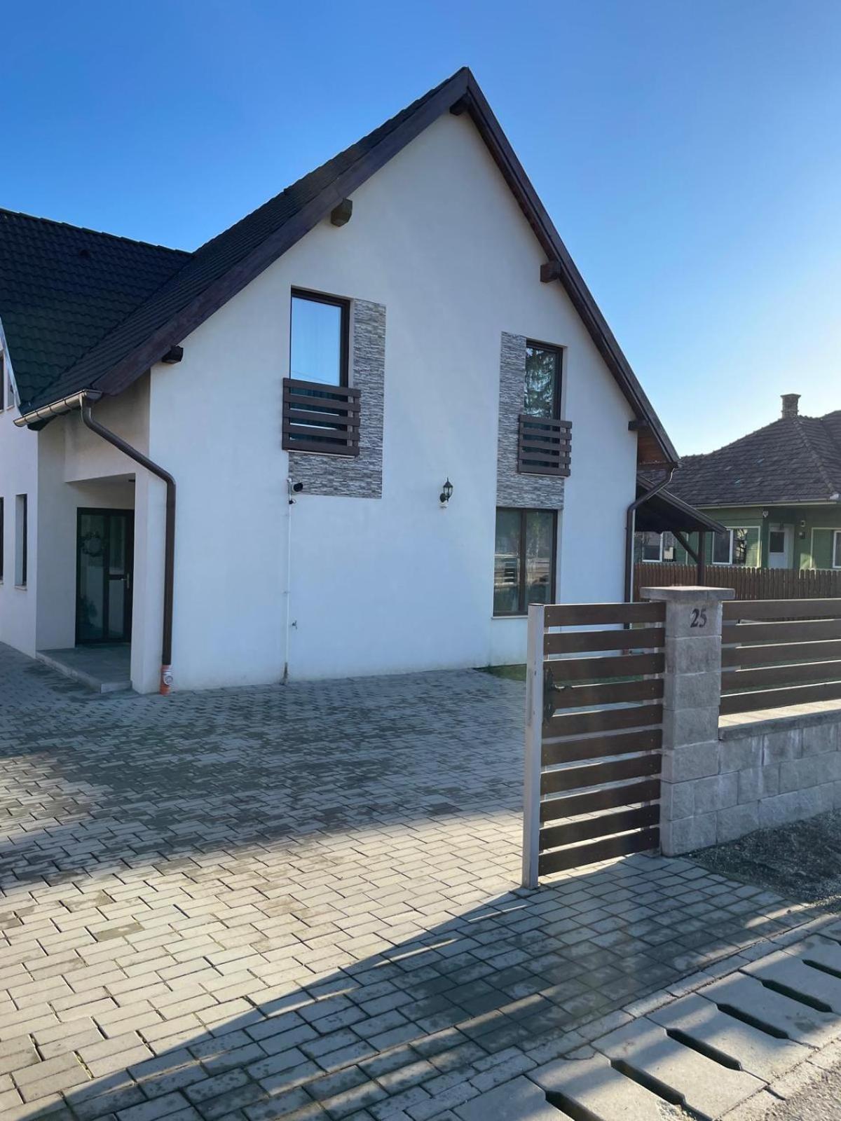 Fenyo Apartman House I Odorheiu Secuiesc Εξωτερικό φωτογραφία